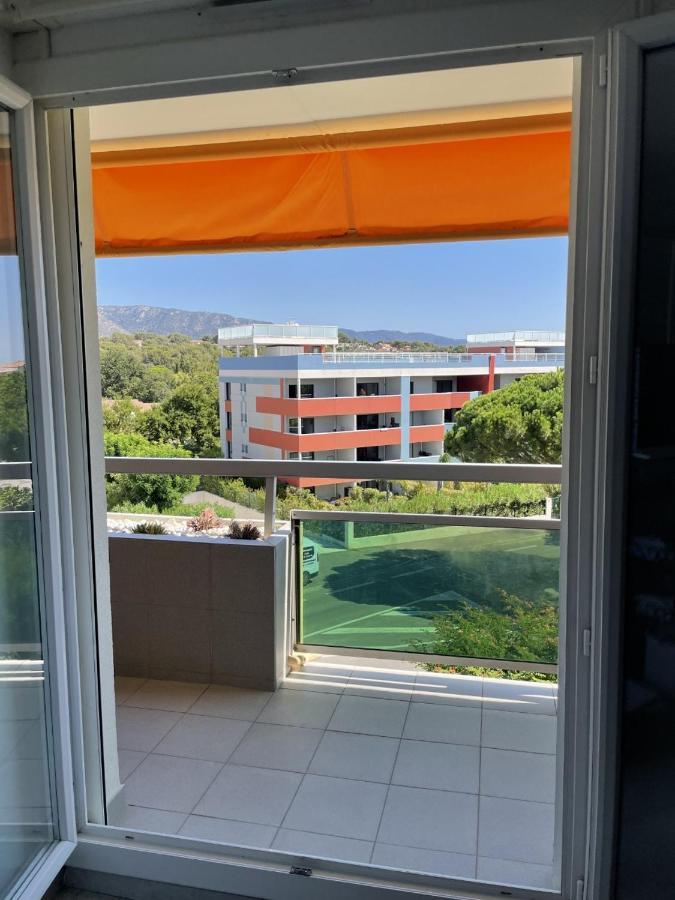 Bormes-Les-Mimosas - Appart 25M2 Avec Balcon - 4P Esterno foto