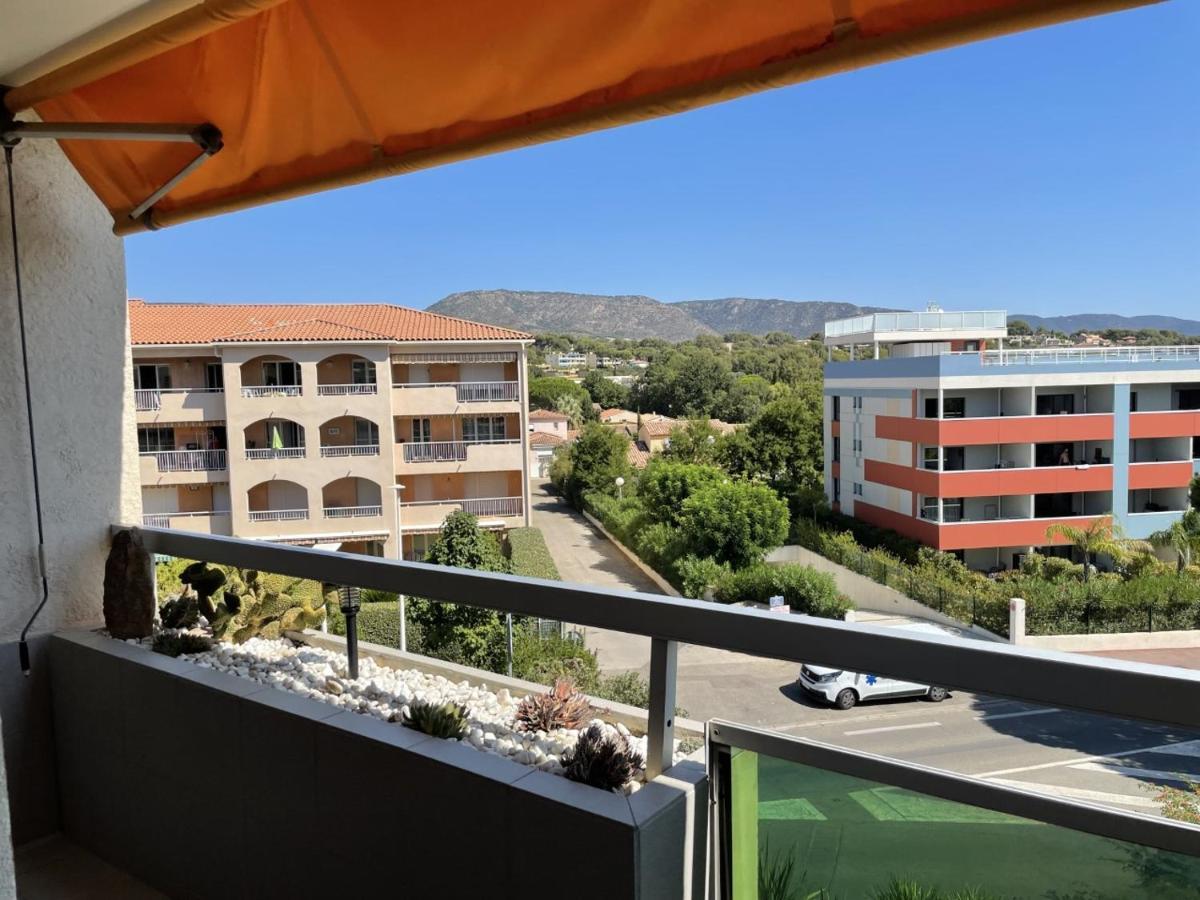 Bormes-Les-Mimosas - Appart 25M2 Avec Balcon - 4P Esterno foto