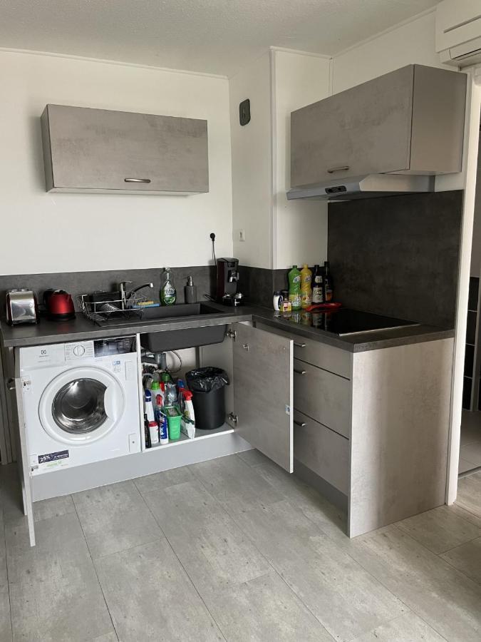 Bormes-Les-Mimosas - Appart 25M2 Avec Balcon - 4P Esterno foto