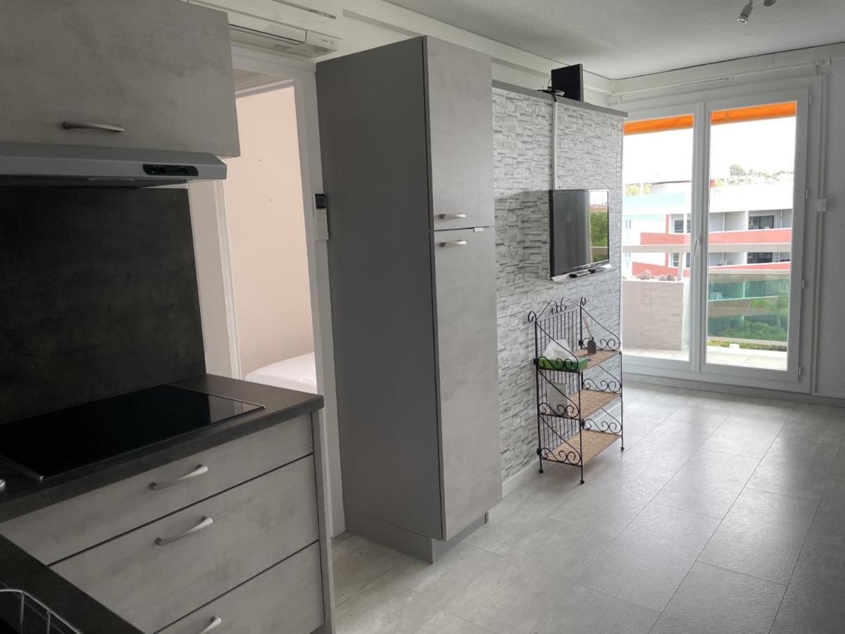 Bormes-Les-Mimosas - Appart 25M2 Avec Balcon - 4P Esterno foto